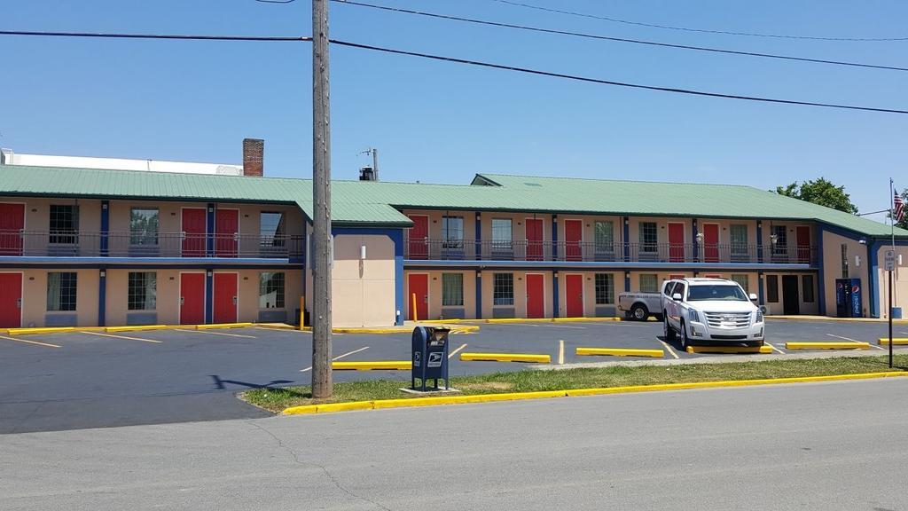 Budget Inn - Washington Экстерьер фото