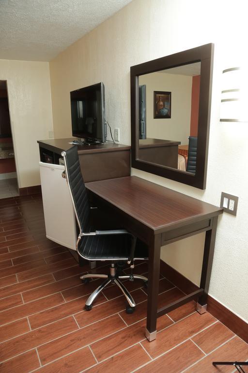 Budget Inn - Washington Экстерьер фото